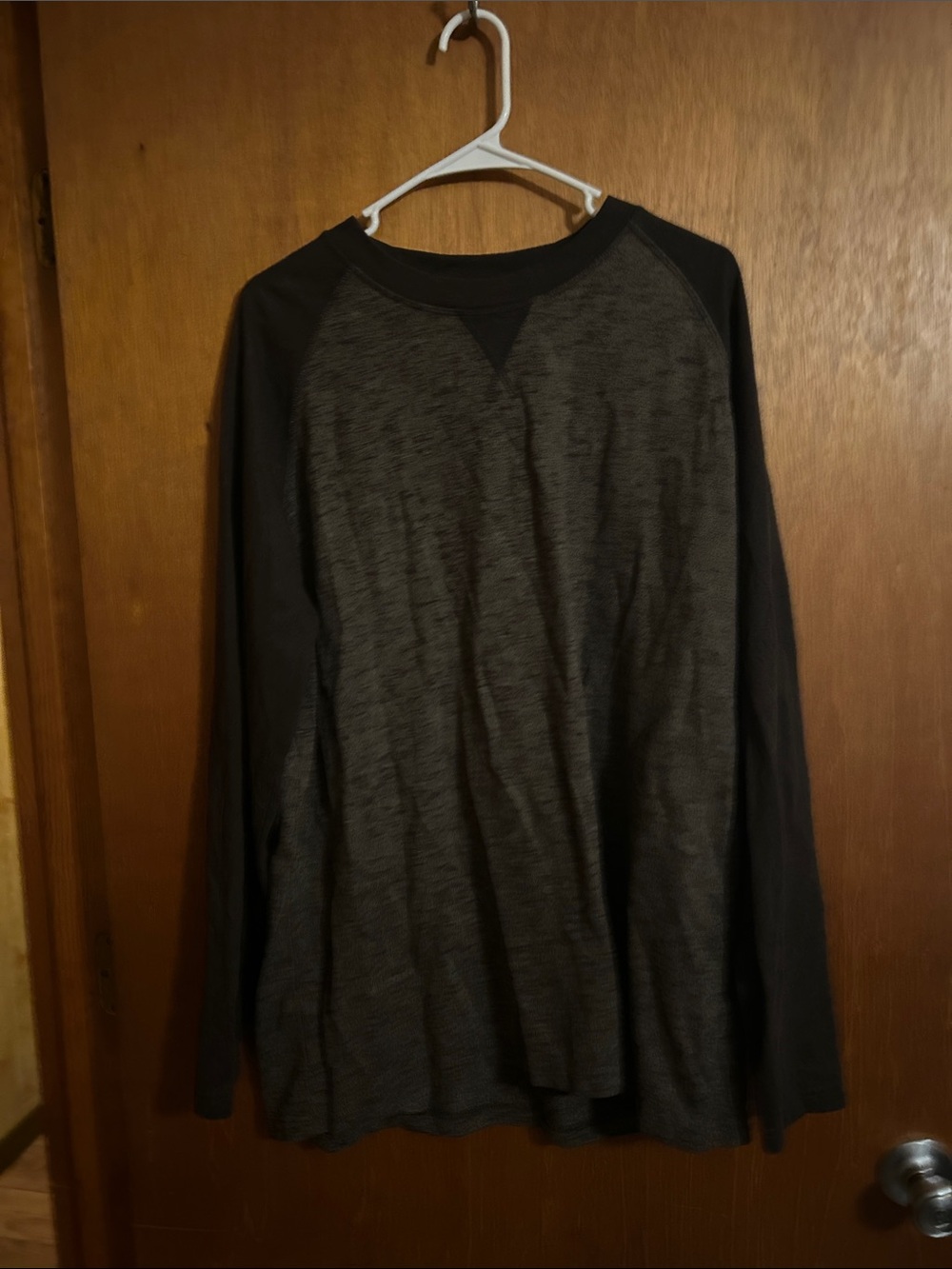 Eddie Bauer Long-Sleeve Raglan Shirt in Dark Gray and Black